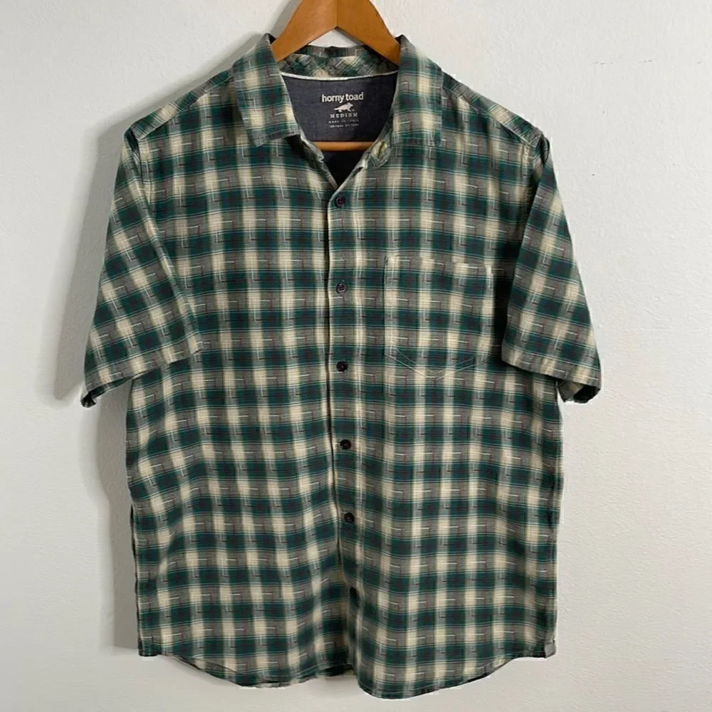 Horny Toad button down casual shirt. Size Medium.